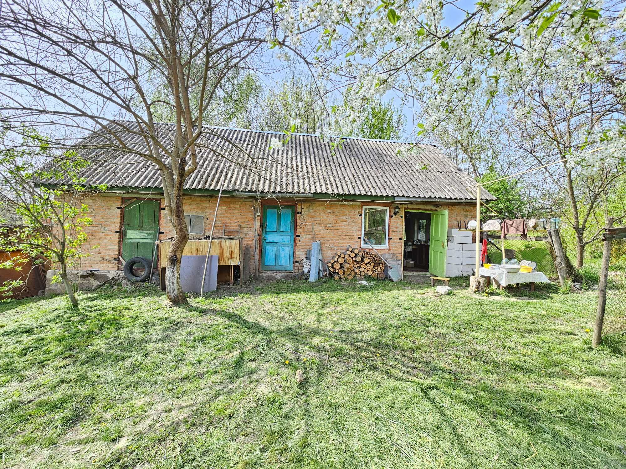 Продаж будинку та 63 с землі в с. Лубське ( 59 км. Київ) Без комісії!