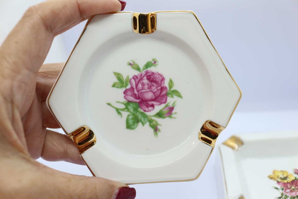 Cinzeiro motivo Floral Vista Alegre  1947