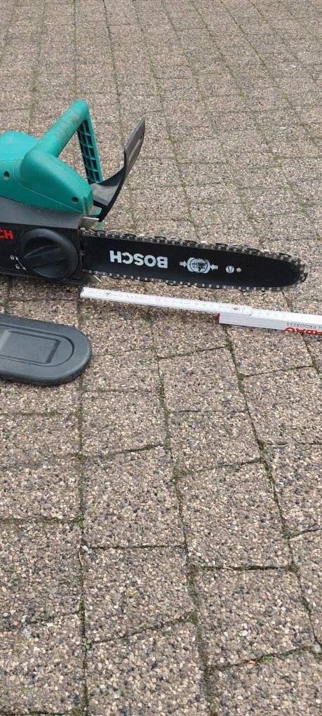 Piła łańcuchowa elektryczna Bosch AKE 30S