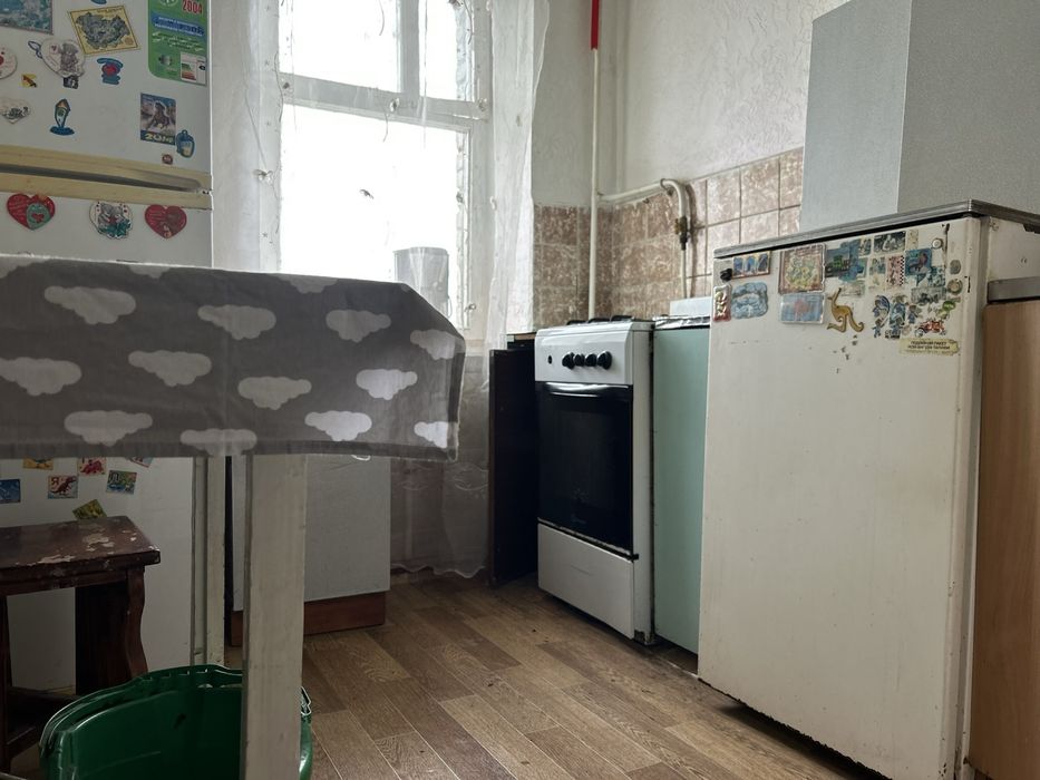 Продаж 1 кім по Стуса