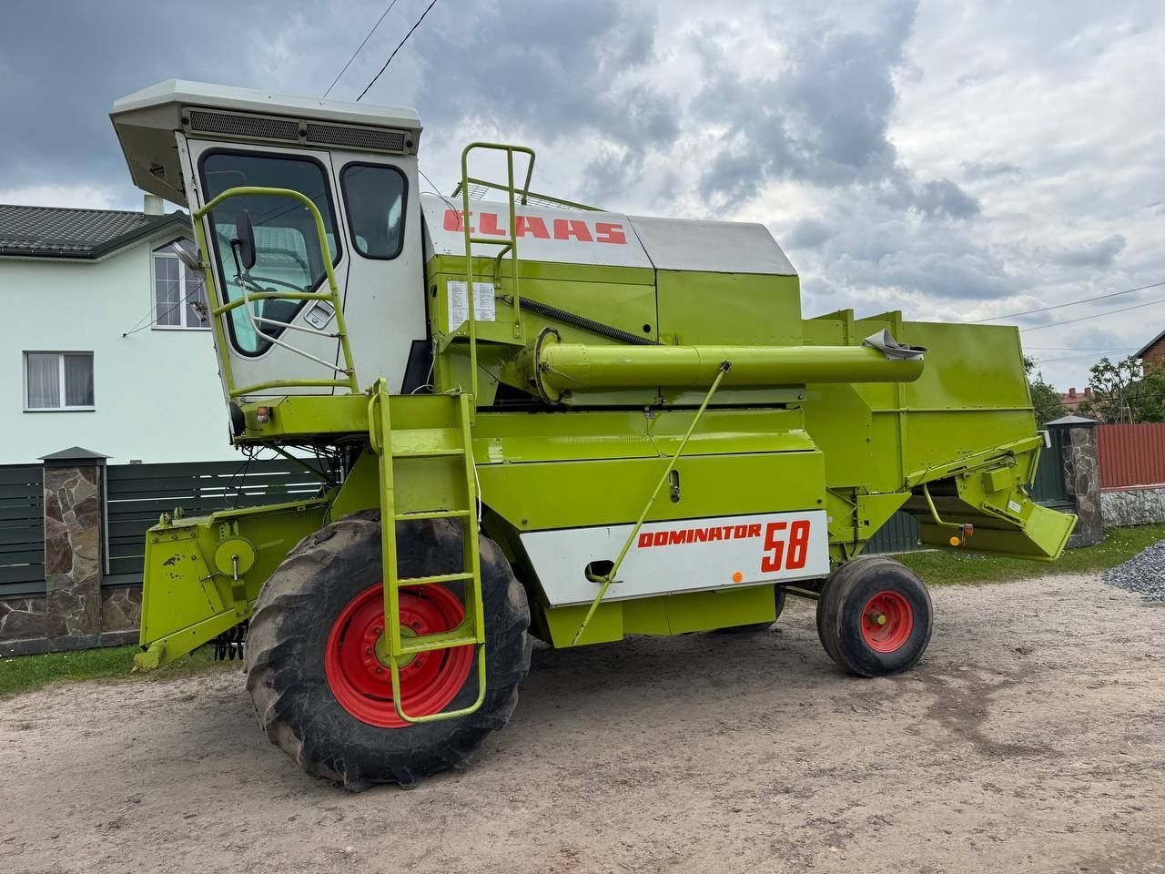 Комбайн свіжопригнаний Claas Dominator 58