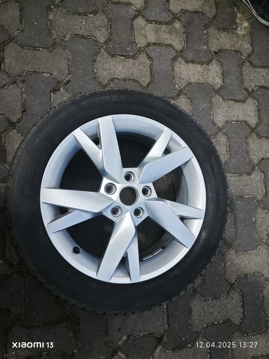 Sprzedam felgi wraz z oponami zimowymi r17