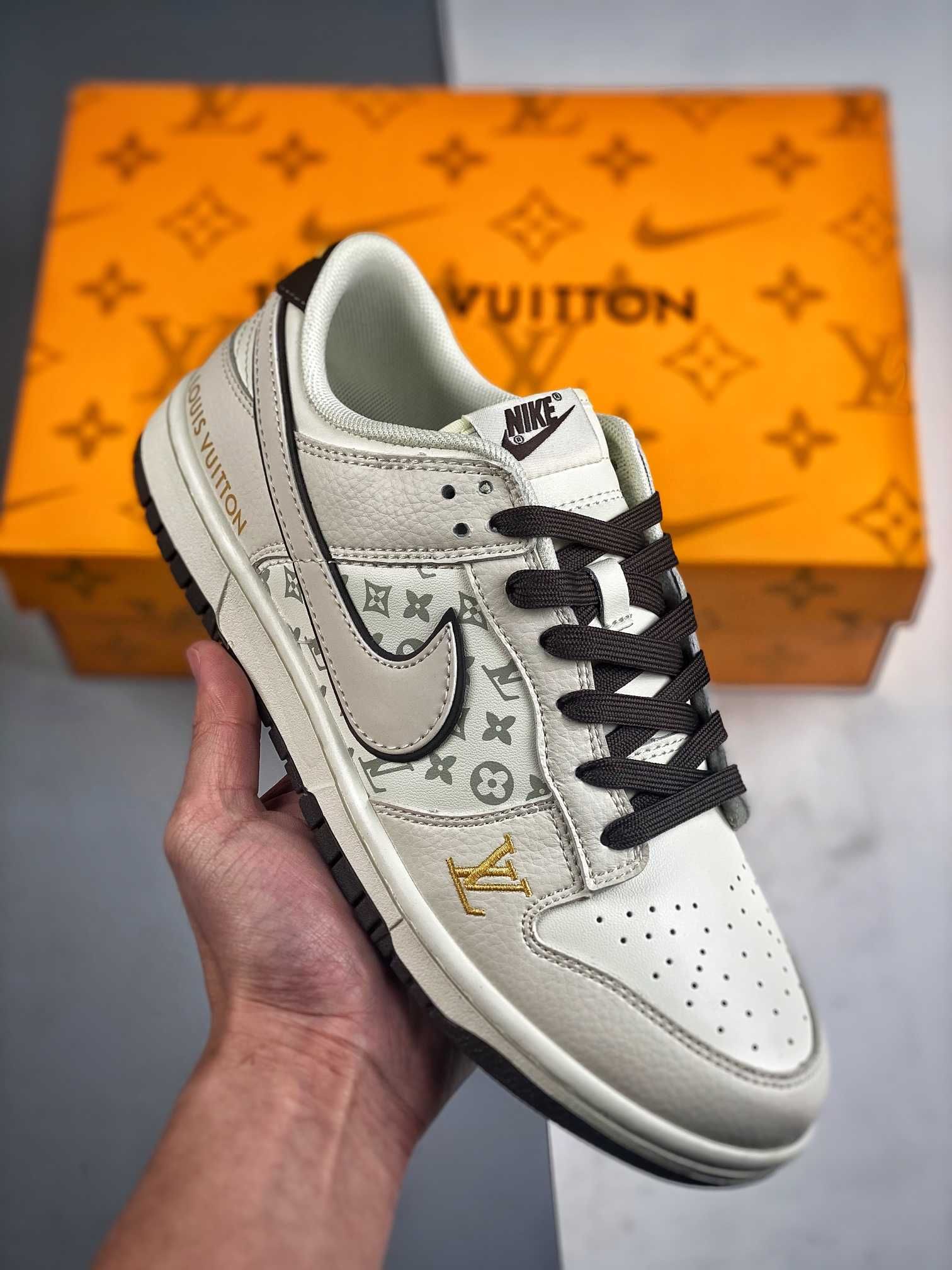 Nk SB Dunk Low LV