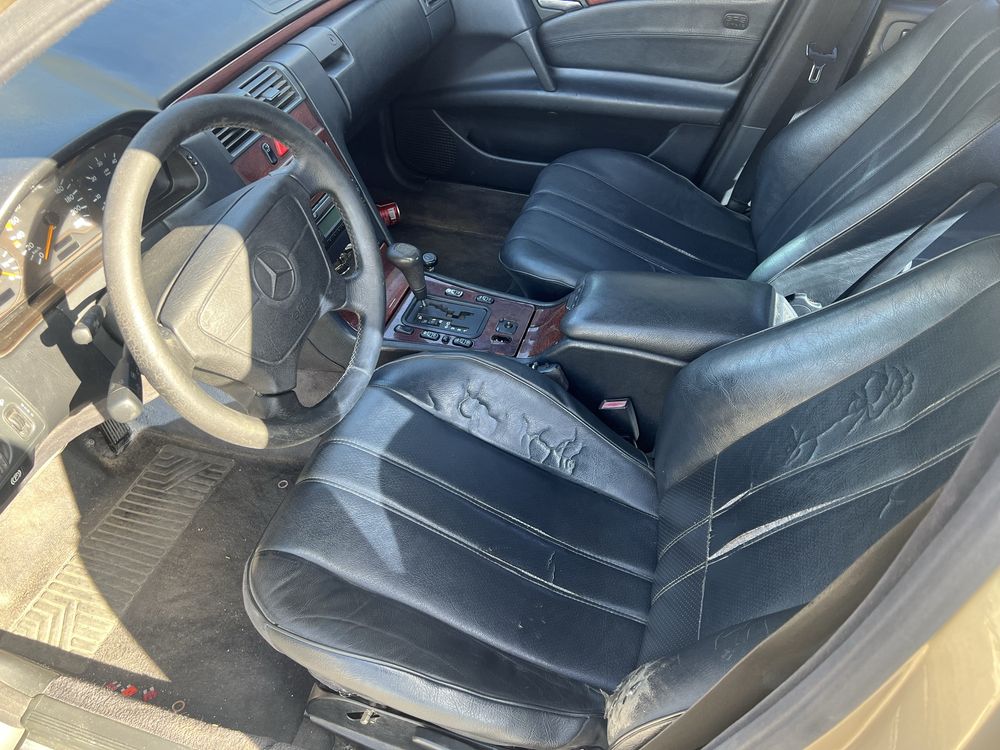 Авто Mercedes 210, 1998 рік, 2.2 дизель, автомат