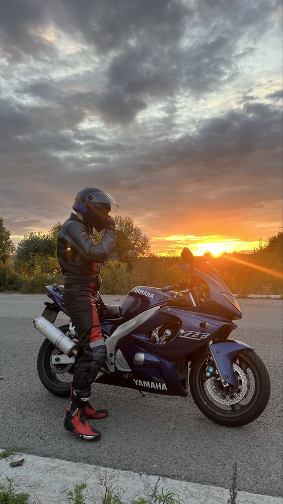 Yamaxa yzf 600r 2001 рік