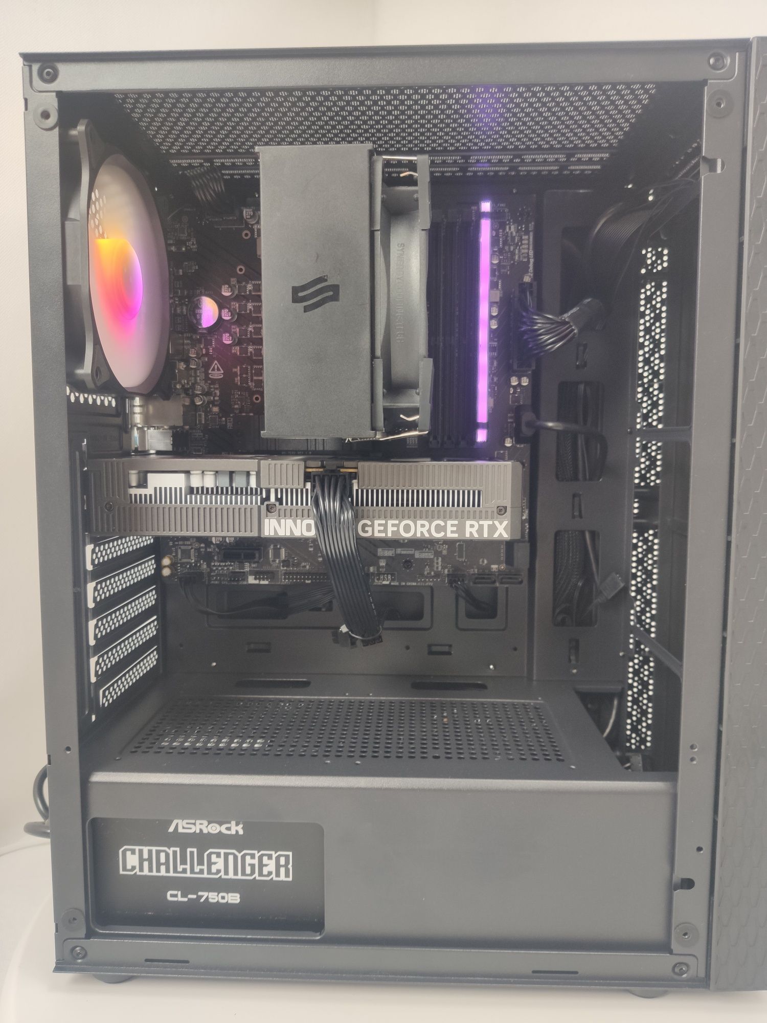 Komputer Gamingowy i9-14900K, RTX 5060, 16 GB,SSD,Win 11 Pro