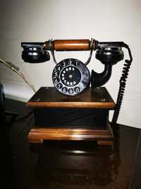 Telefone madeira vintage + ferro de engomar a carvão antigo