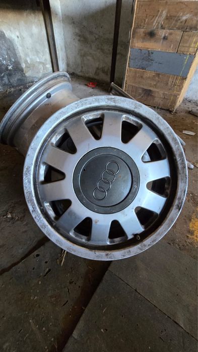 Vendo jantes liga leve audi 15’’