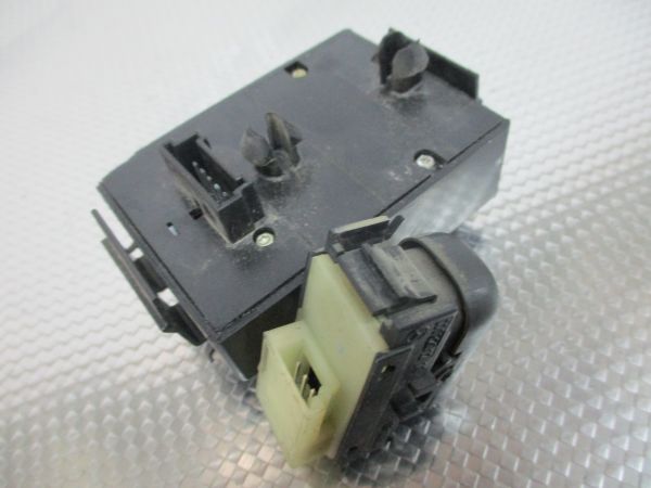 Comando / botão / interruptor vidros trás esquerdo MERCEDES-BENZ Class