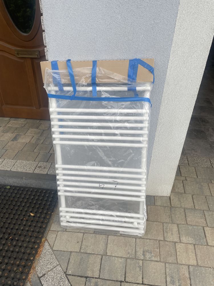 Grzejnik Kaloryfer łazienkowy Della