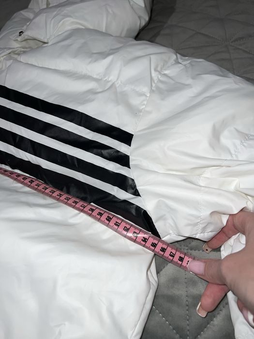 Курточка нова S-L