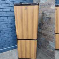Двокамерний холодильник Indesi T20 в хорошому стані/гарантія