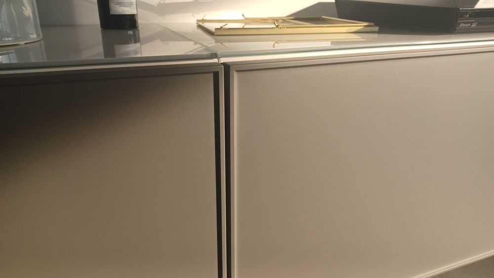 Sprzedam fronty do szafki rtv Besta  Ikea
