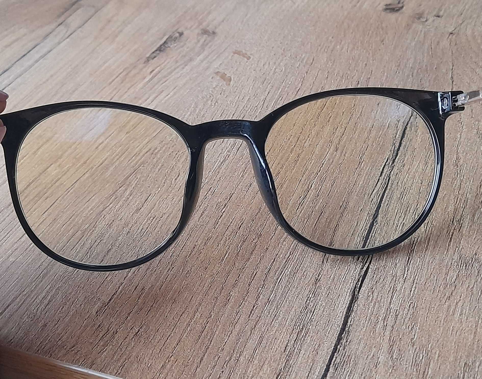 Oprawki okularów "0"-  wymienne szkła