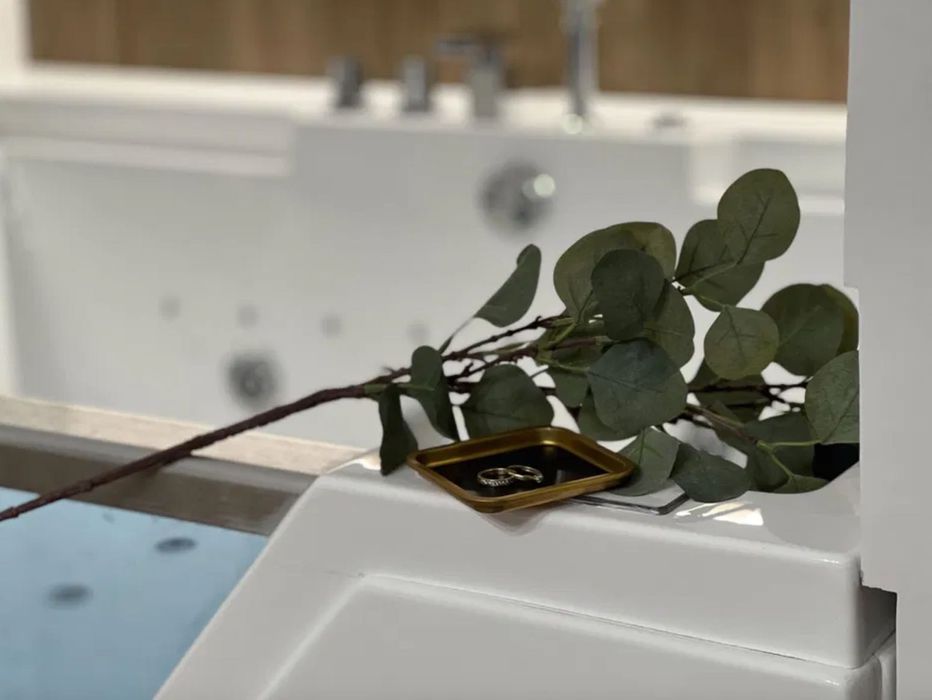 Romantyczny apartament z jacuzzi i dużym łóżkiem we Wrocławiu M35