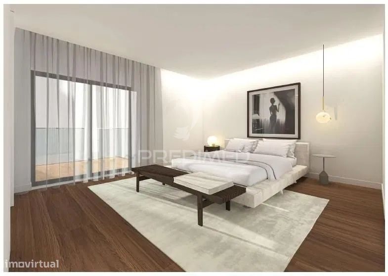 Apartamento T3 + 2 (Duplex) em Condomínio Privado