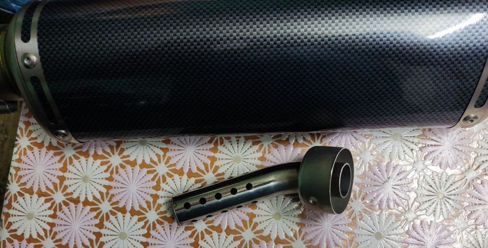 Труба,прямоток,глушитель,глушник,вихлопна мото карбон 370мм