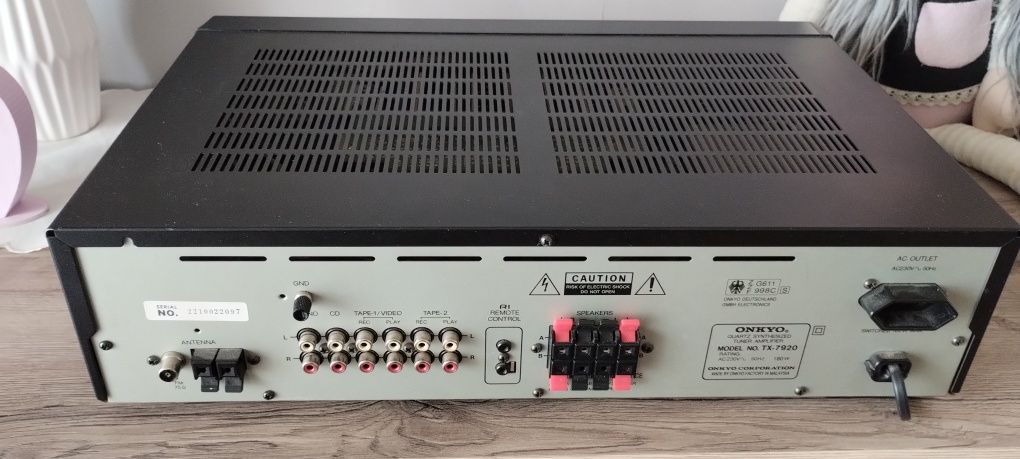 Onkyo  Quartz Synthesized Tuner Amplifier TX-7920