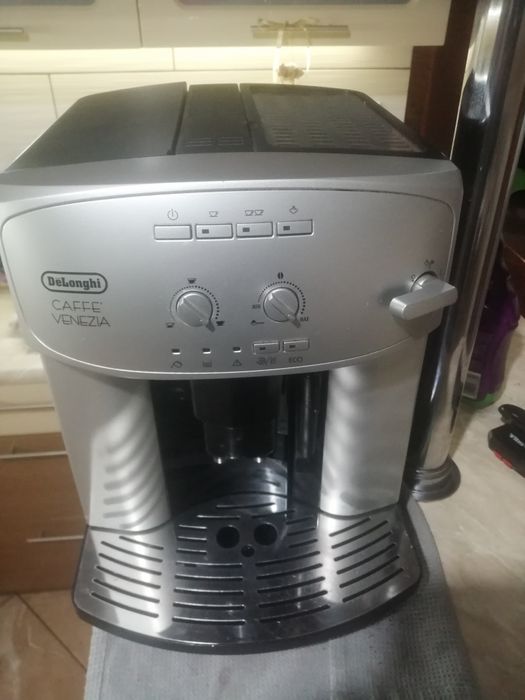 Express do kawy Delonghi Caffe Venezia ESAM 2200