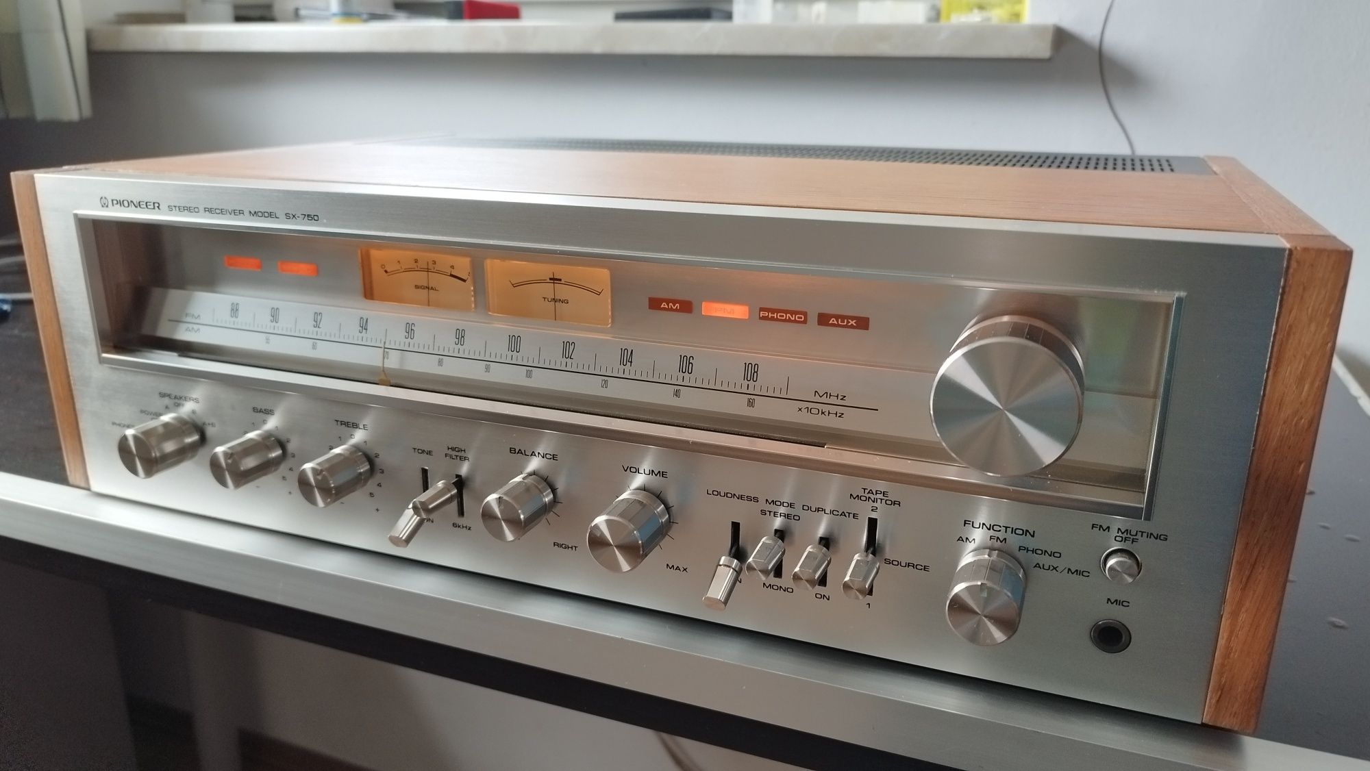 Pioneer SX 750 idealny