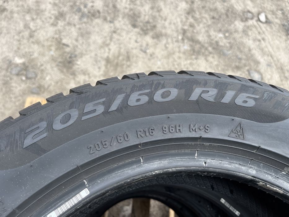 205/60 r16 Pirelli Sottozero 3 Резина зимняя 95%