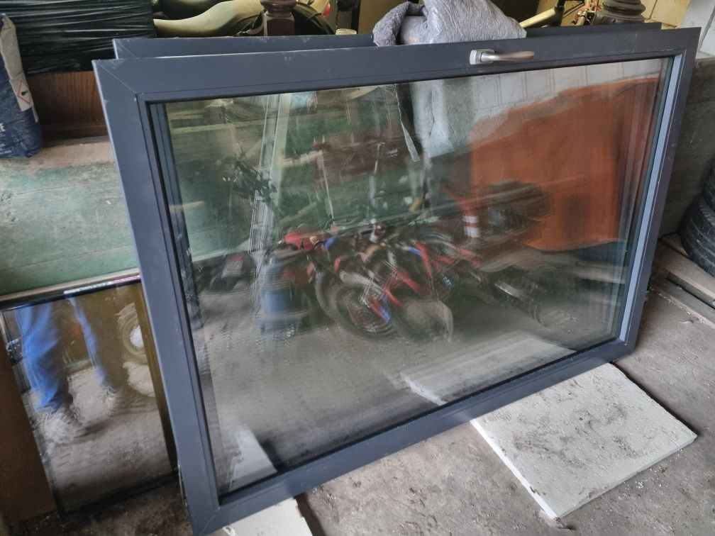 Okno REHAU wym 243x237