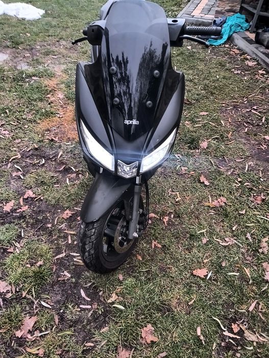 Skuter Aprilia sxr50 2025
