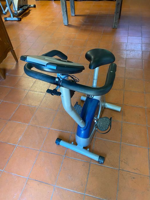 Bicicleta Estática BH Fitness