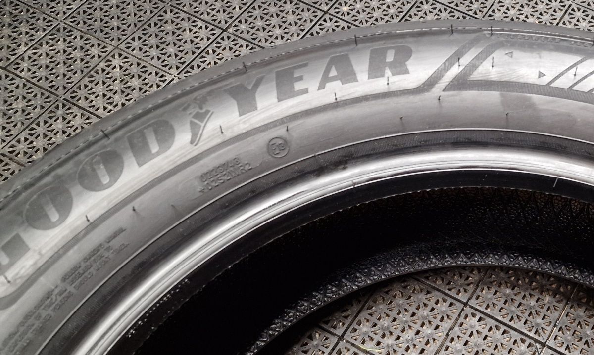 Nowe opony 215/60R17 96H Goodyear EfficientGrip 2 SUV