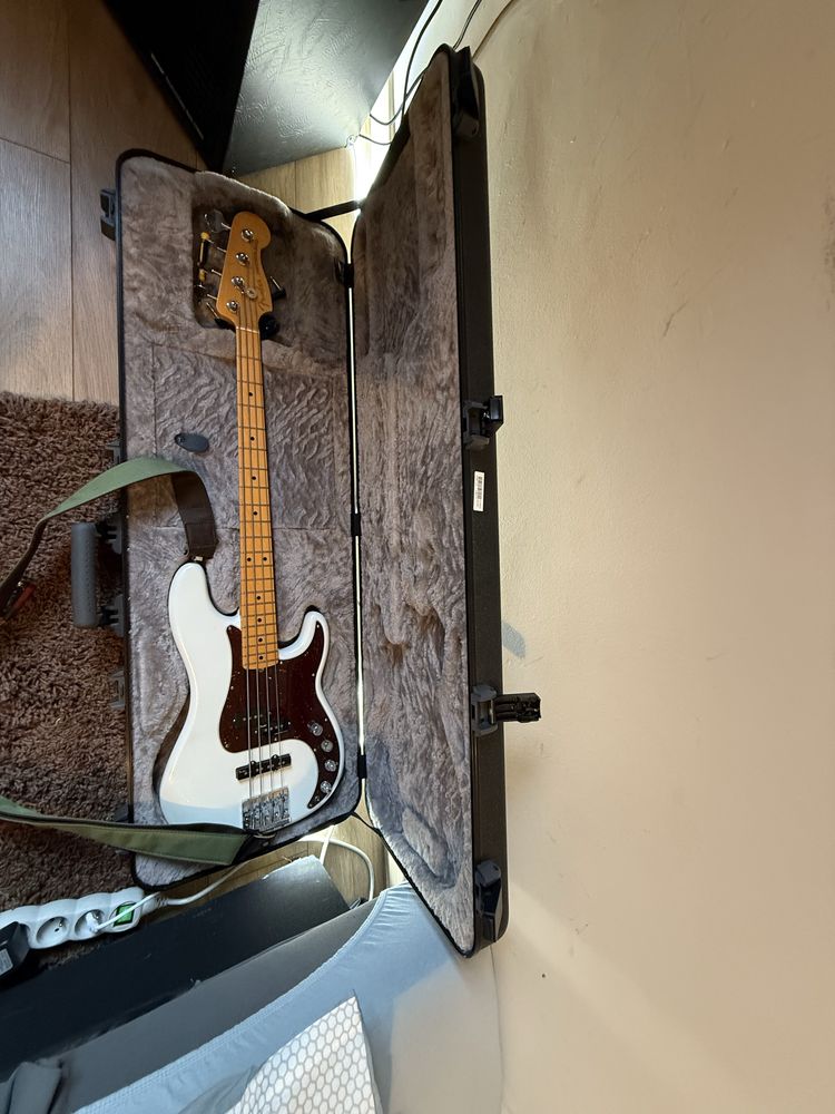 Gitara Basowa / Fender Precysion Ultra / Pearl / USA