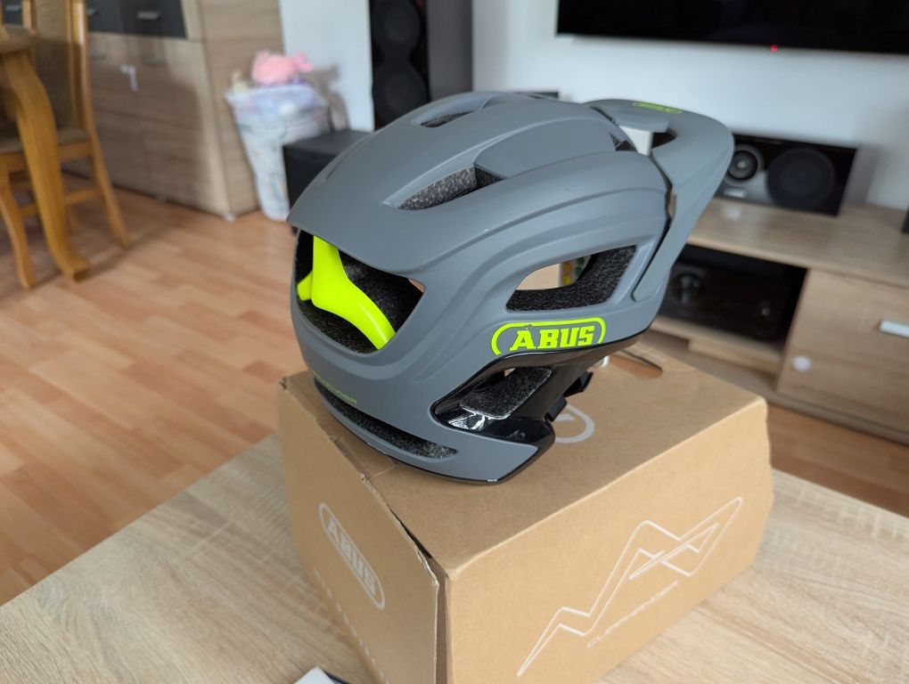 ABUS Cliffhanger Mips M Kask enduro trail