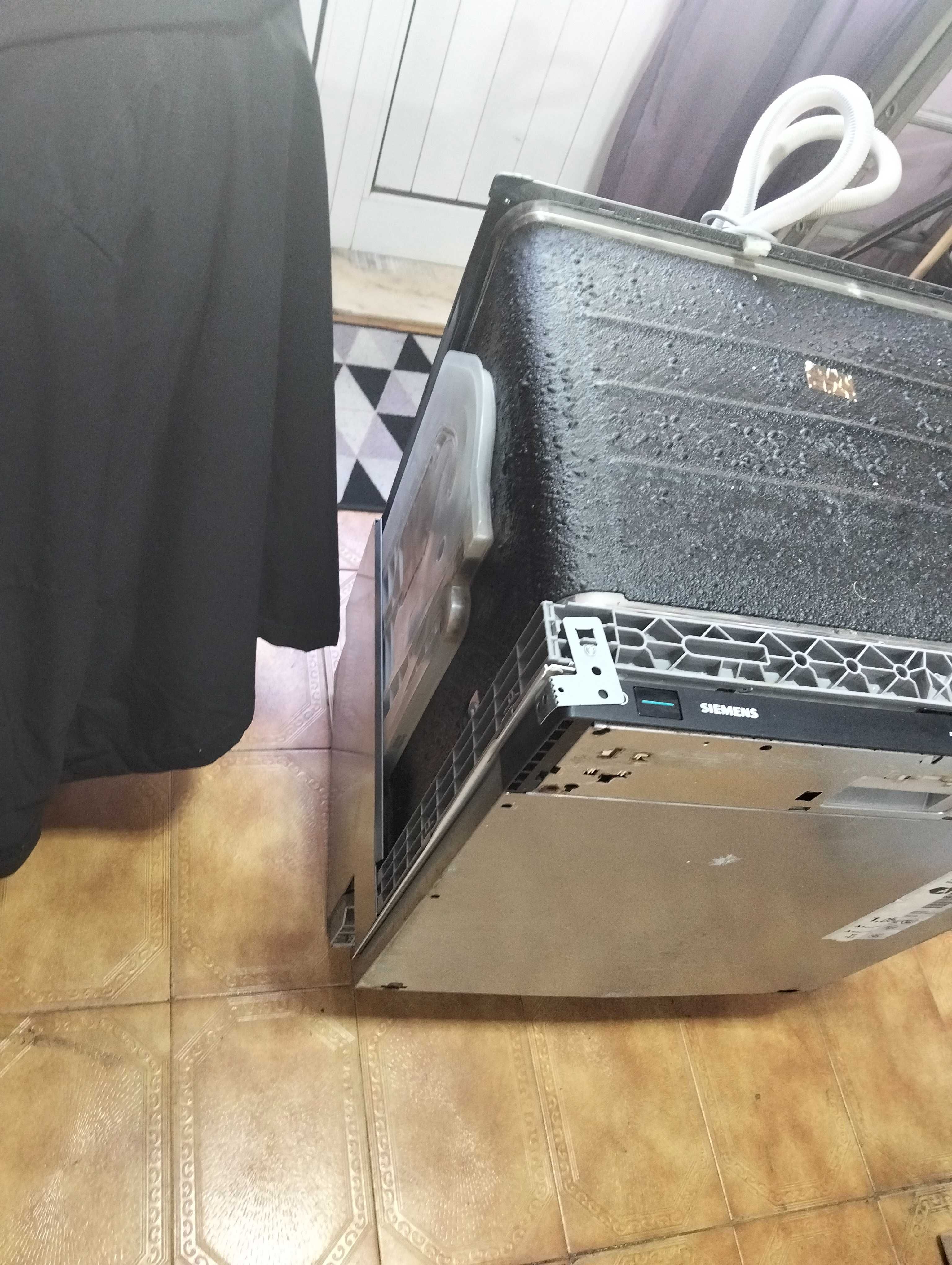 Máquina de louça Siemens encastre
