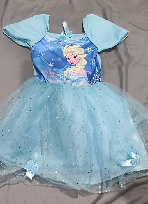 Ubranka 98,104 Elza,Minionki
Wszystko za 30zł