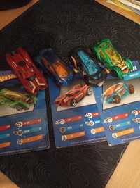 Zestaw Hotwheels 4szt.rysoraki z kartami, auto,samochód