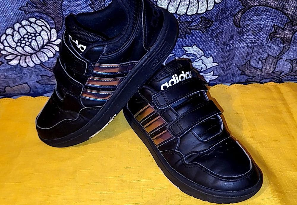 Buty Adidas dla dziewczynki, rozm. 34