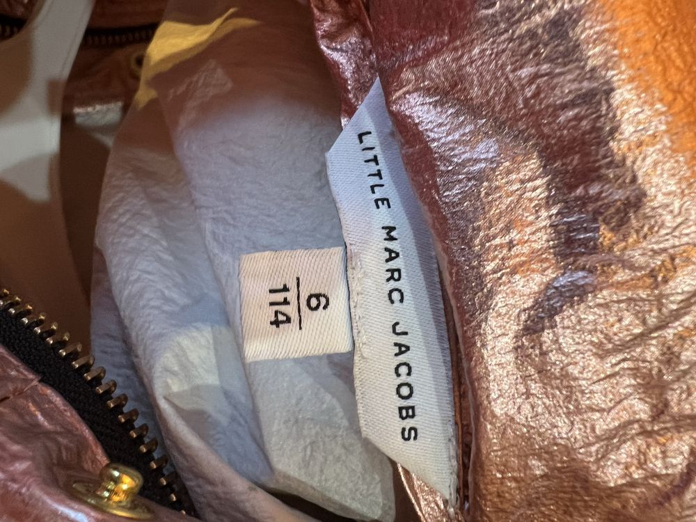 Impermeavel rosa original marc jacobs tam 6 anos novo sem etiqueta