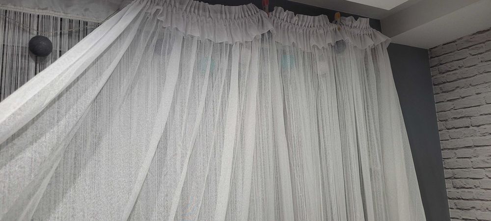 Biała Firanka Z Koronką i Koralikami