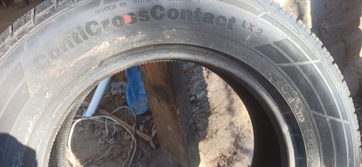 215/65R16 Continental ContiCrossContact-lx2