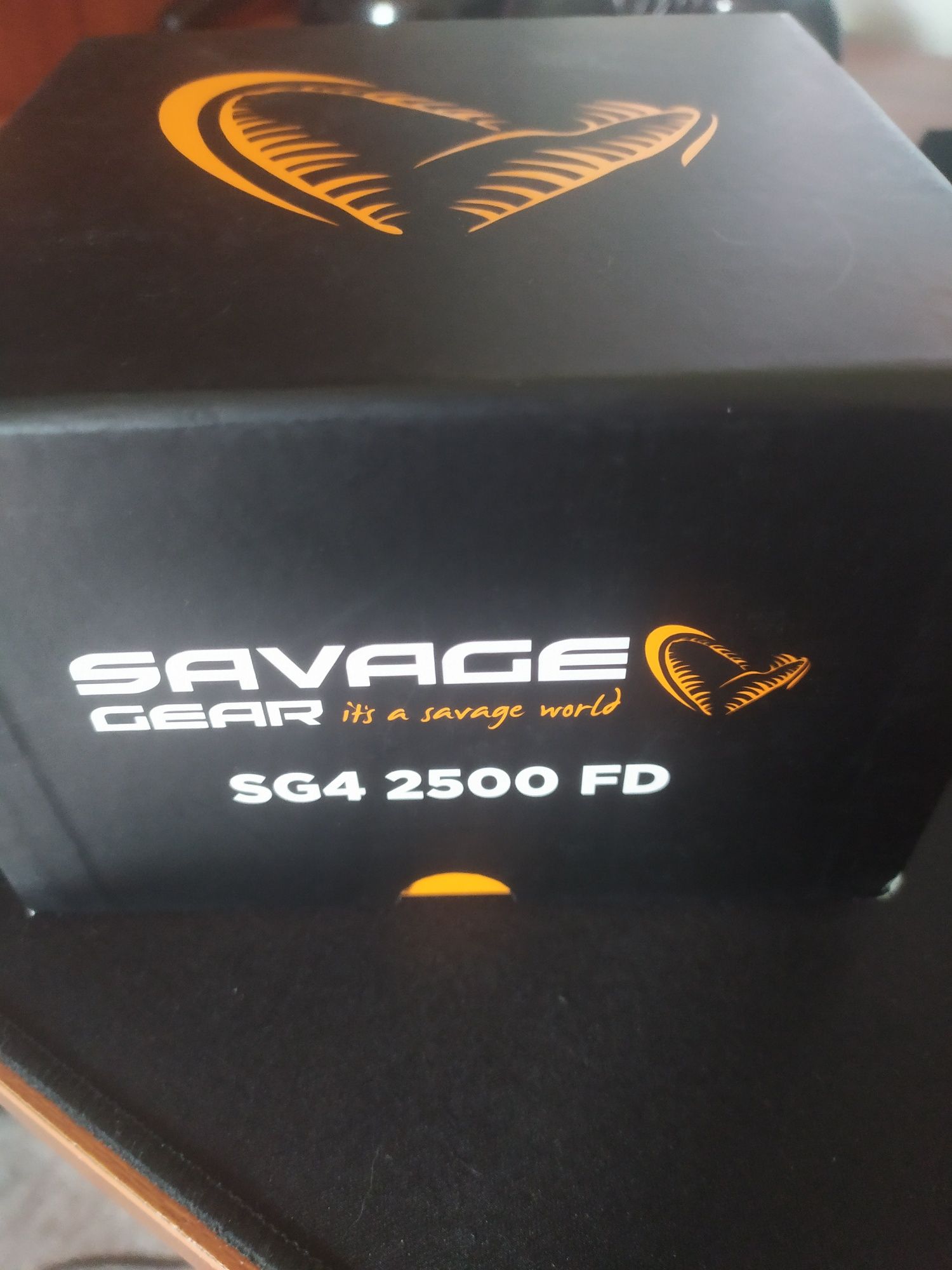 Kołowrotek savage gear SG4 2500 FD