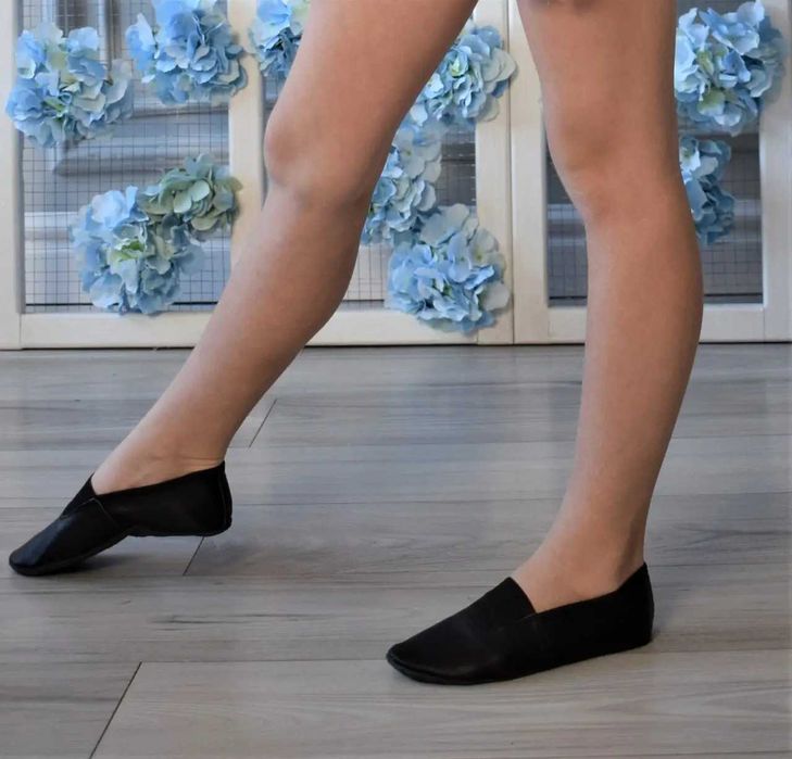 Чешки для танців, чешки для садка та школи, чешки чорні, білі