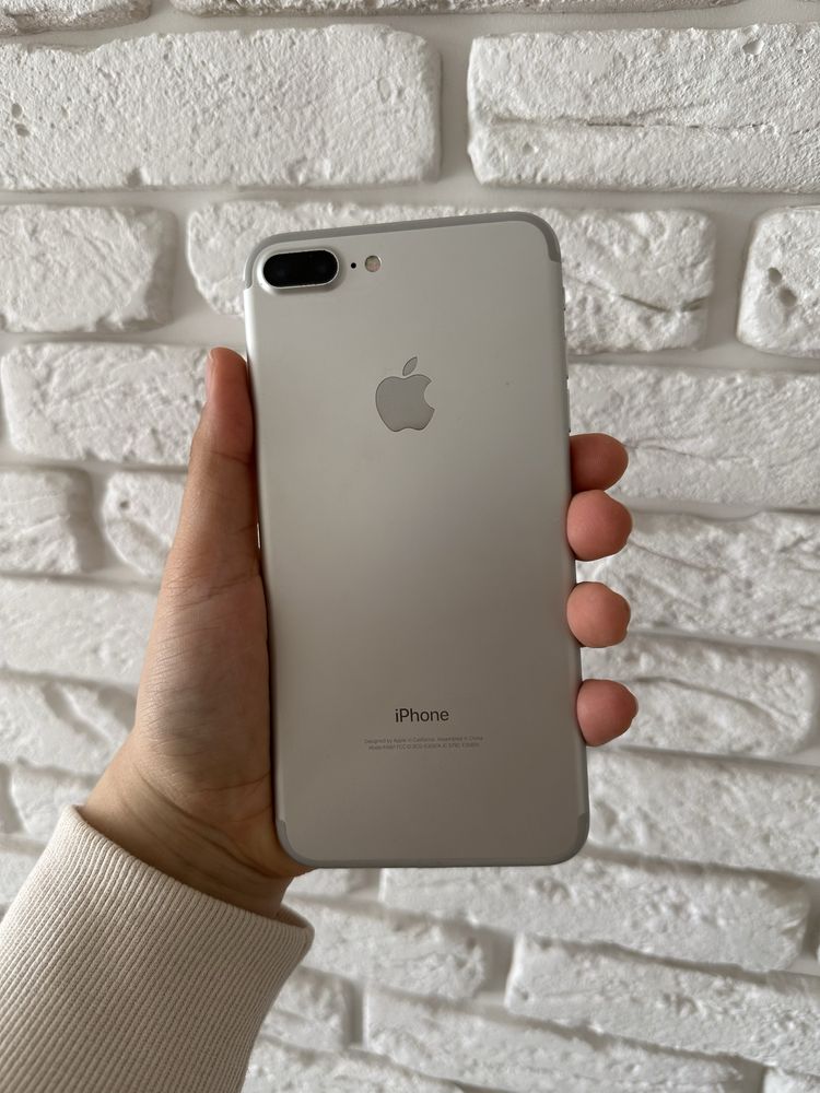 Продам Iphone 7 plus