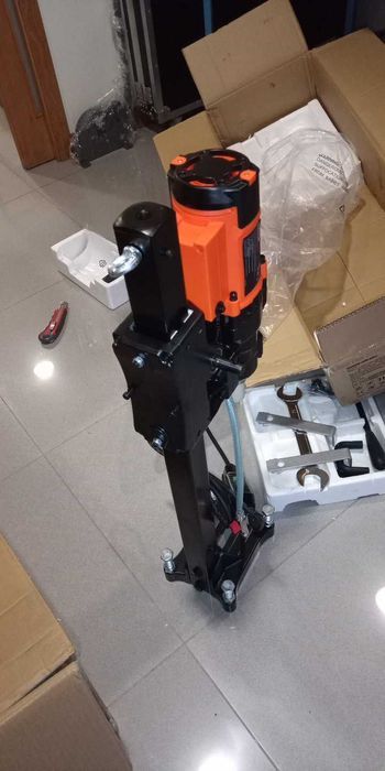 Maquina carotes  caroteadora furar betão tijolo lage