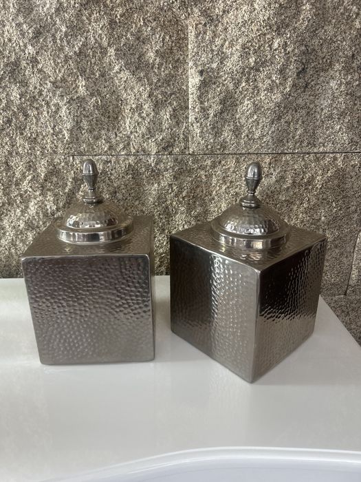 Conjunto de 2 potes devorativos