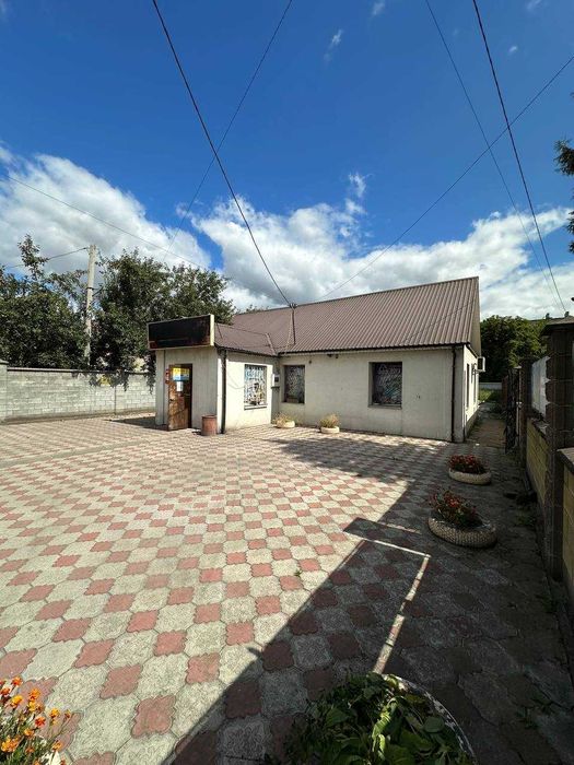 КВАСИЛІВ 90м2 Здам ФАСАДНЕ ОКРЕМОСТОЯЧЕ приміщеня зДілянкою надДорогою