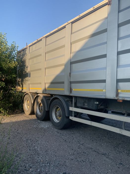 Полуприцеп самосвал зерновоз Bodex.