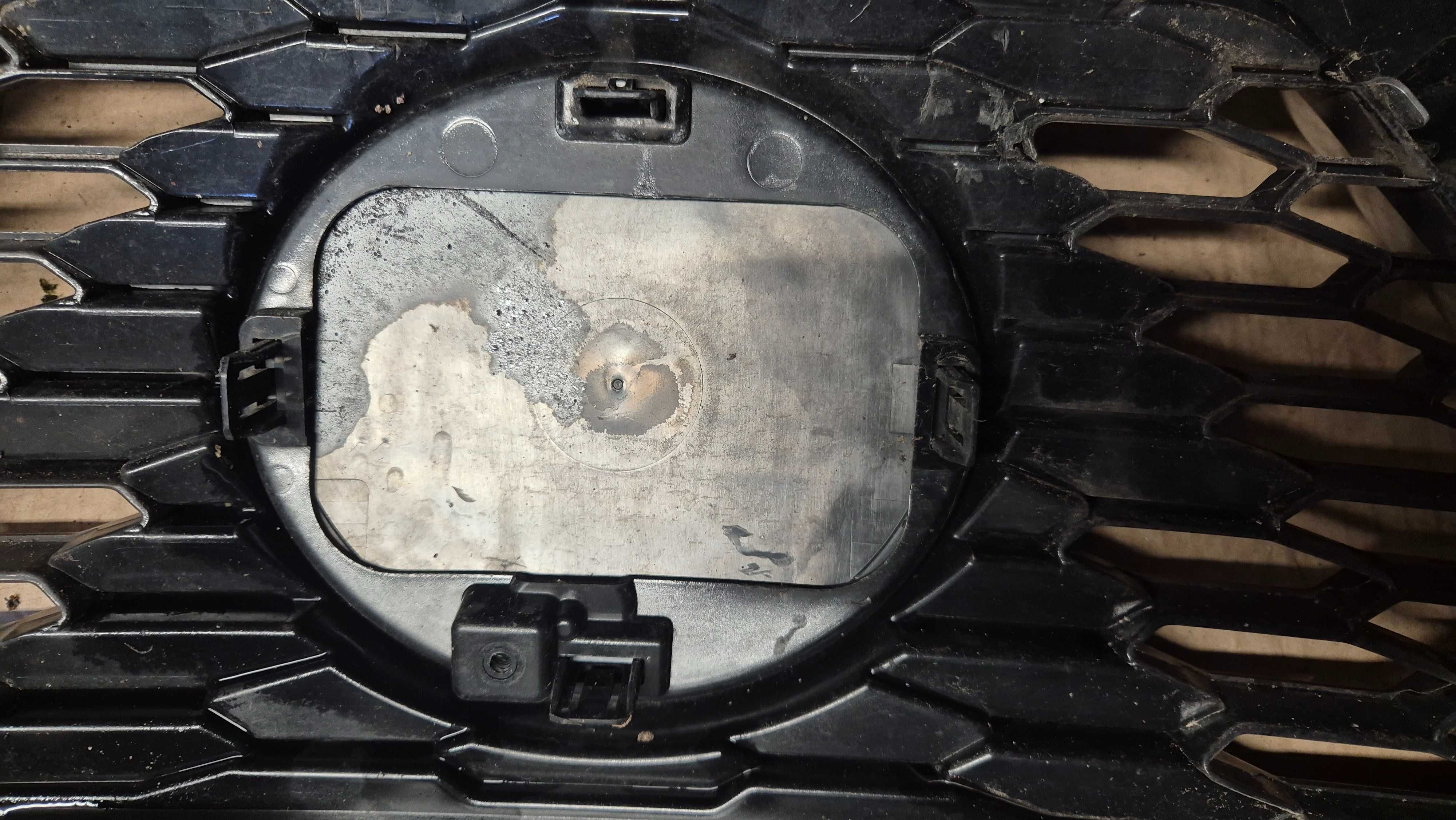NISSAN QASHQAI 2 II J11 Lift znaczek emblemat