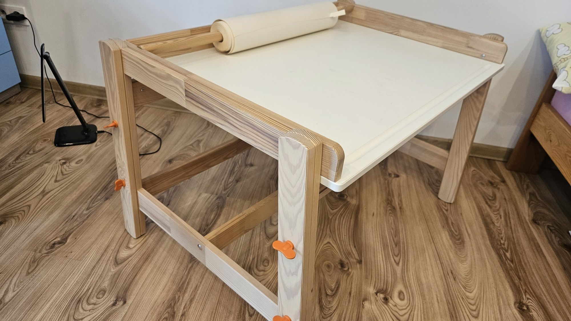 Ikea biurko dla dzieci flisat regulowane