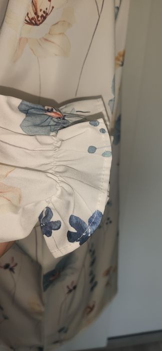 Bluzka koszulowa z koronką i bufiastymi rękawami XXL