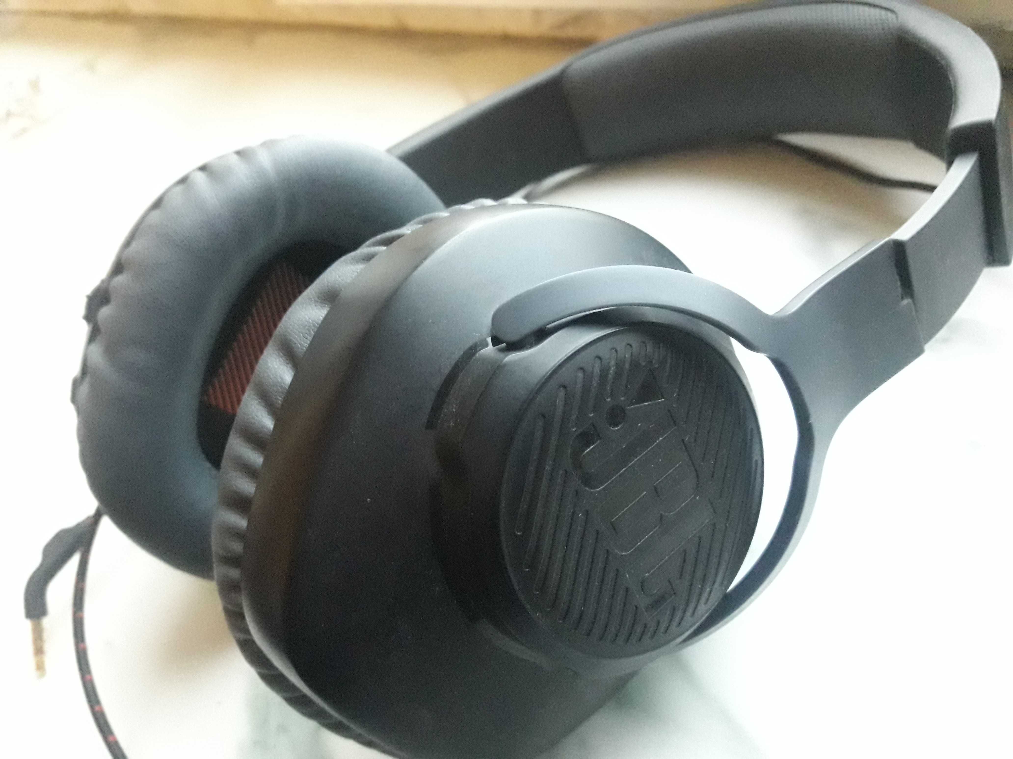 Наушники JBL Quantum 100