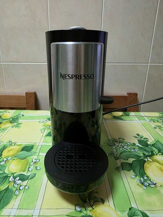 Nespresso Atelier Krups - Faz Café Quente/Frio e Espuma Leite - 25€